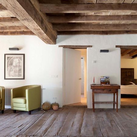 Sant Felíu de Pallarols B&B La Rectoria De Sant Miquel De Pineda מראה חיצוני תמונה