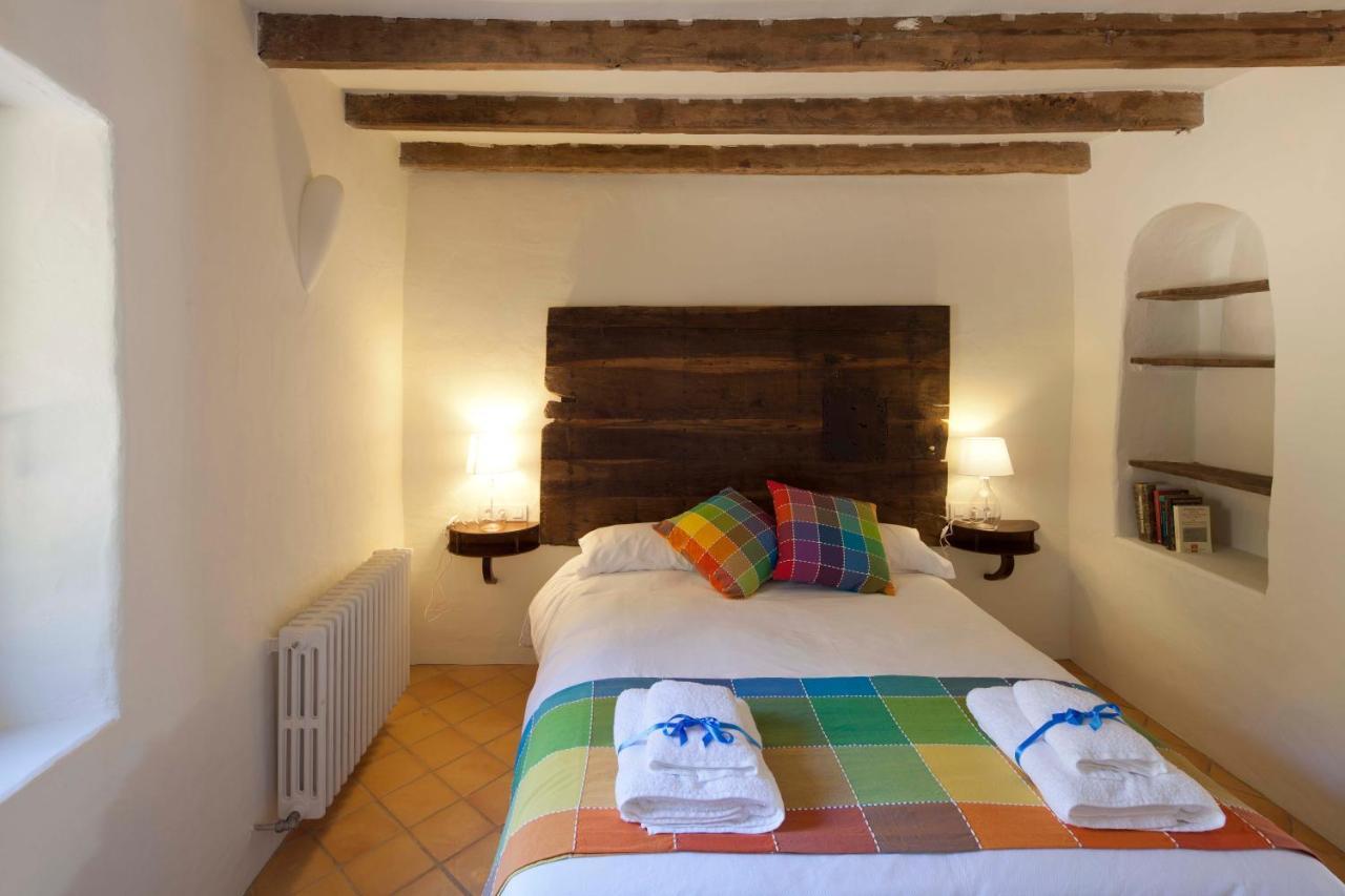 Sant Felíu de Pallarols B&B La Rectoria De Sant Miquel De Pineda מראה חיצוני תמונה