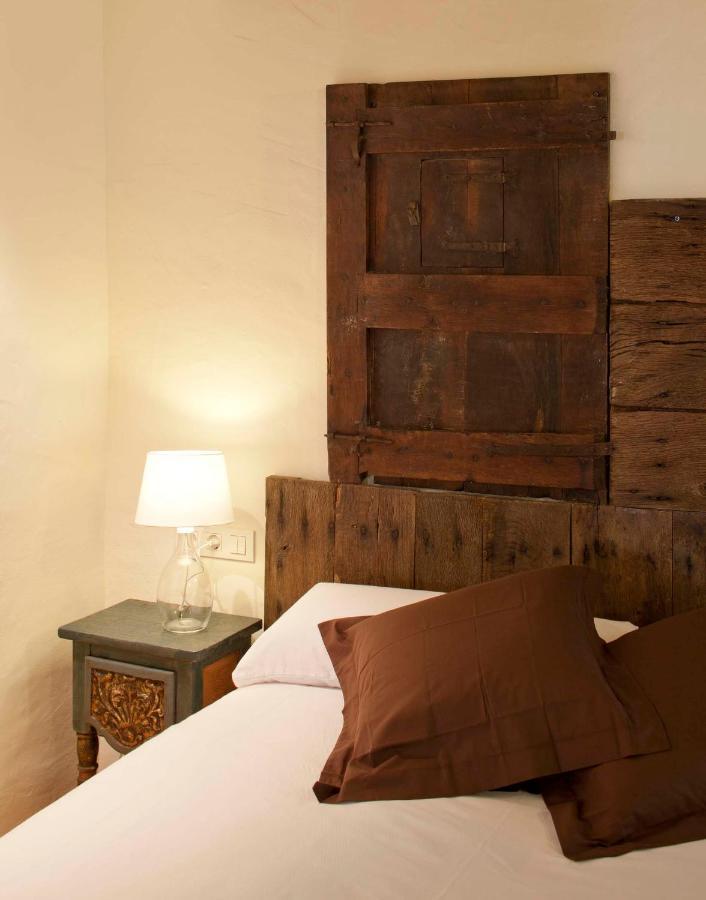 Sant Felíu de Pallarols B&B La Rectoria De Sant Miquel De Pineda מראה חיצוני תמונה