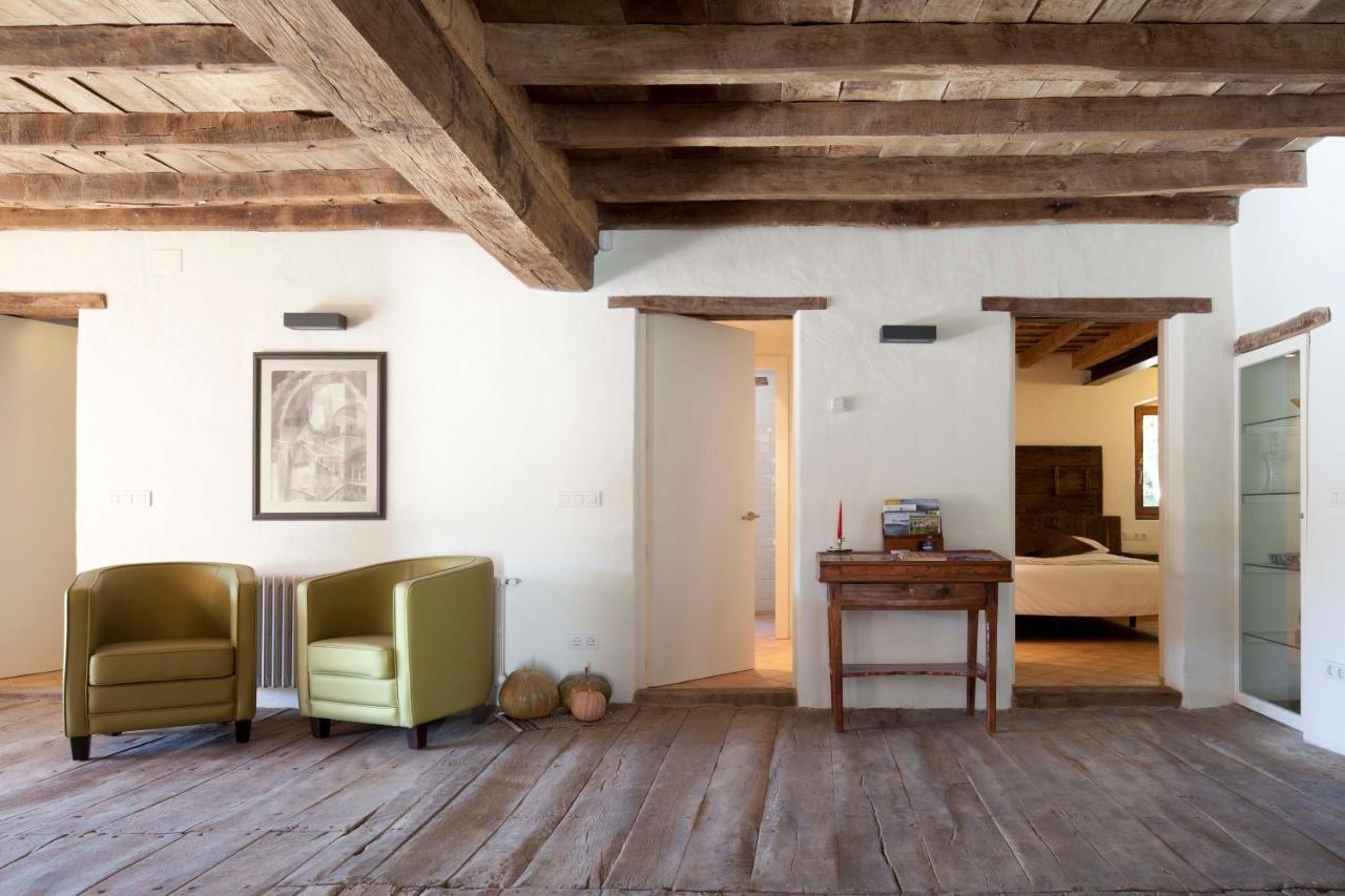 Sant Felíu de Pallarols B&B La Rectoria De Sant Miquel De Pineda מראה חיצוני תמונה