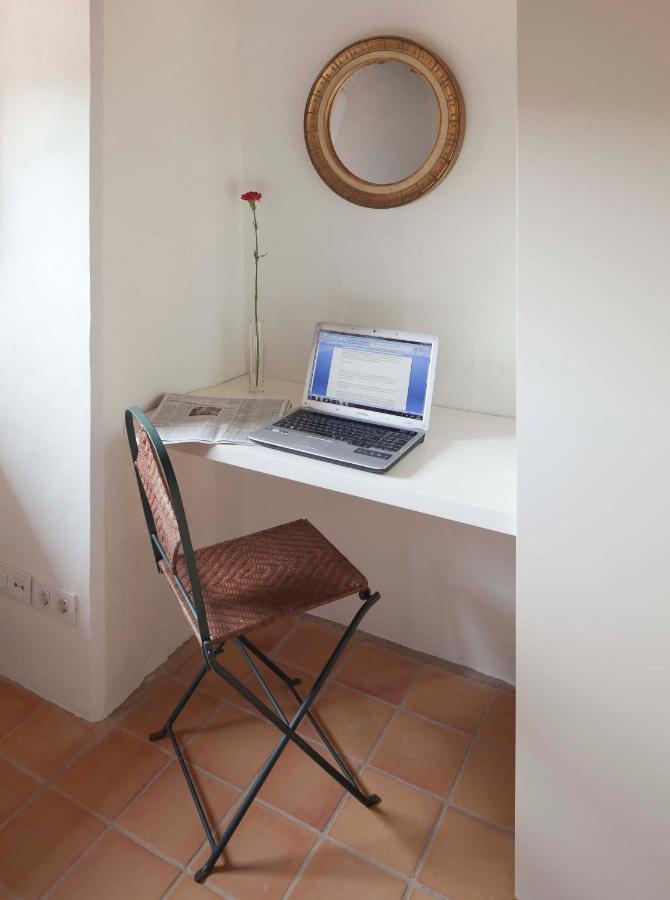 Sant Felíu de Pallarols B&B La Rectoria De Sant Miquel De Pineda מראה חיצוני תמונה